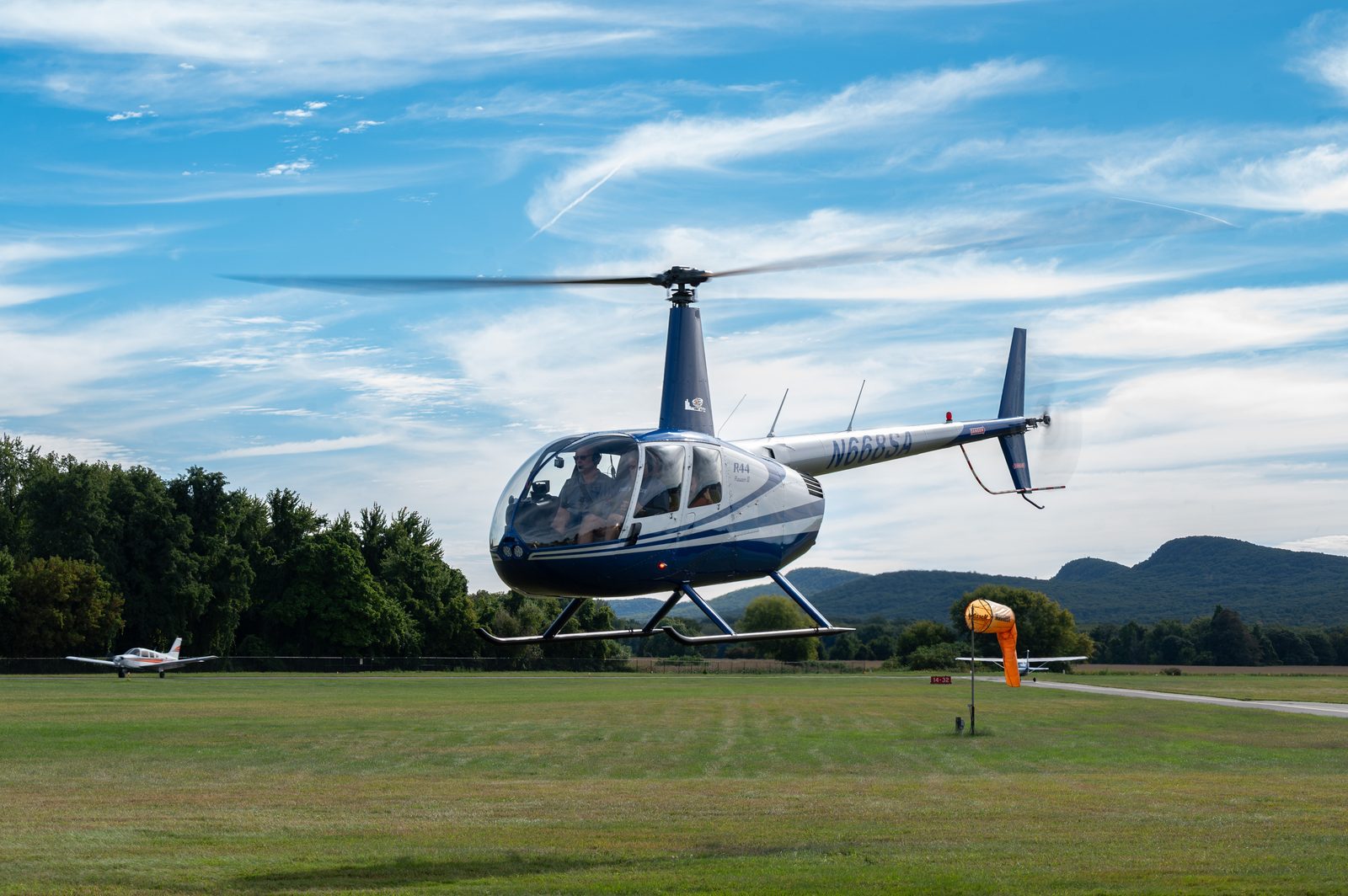 Wheels-up from Harris Airport (83K)